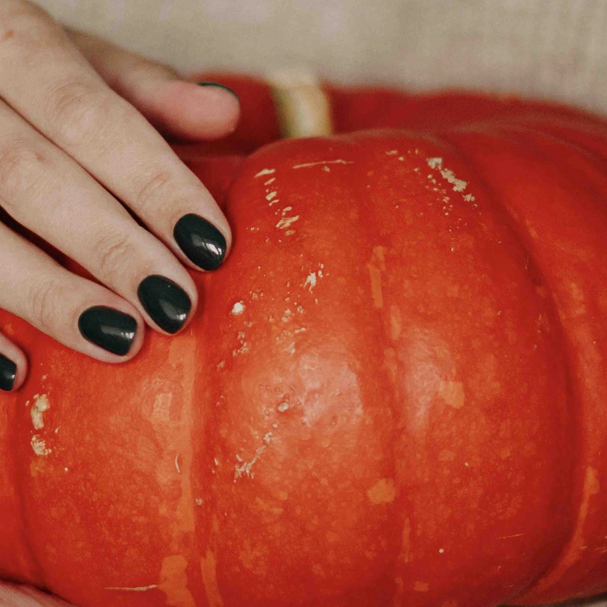 Nagellak, herfst, pompoen, pexels