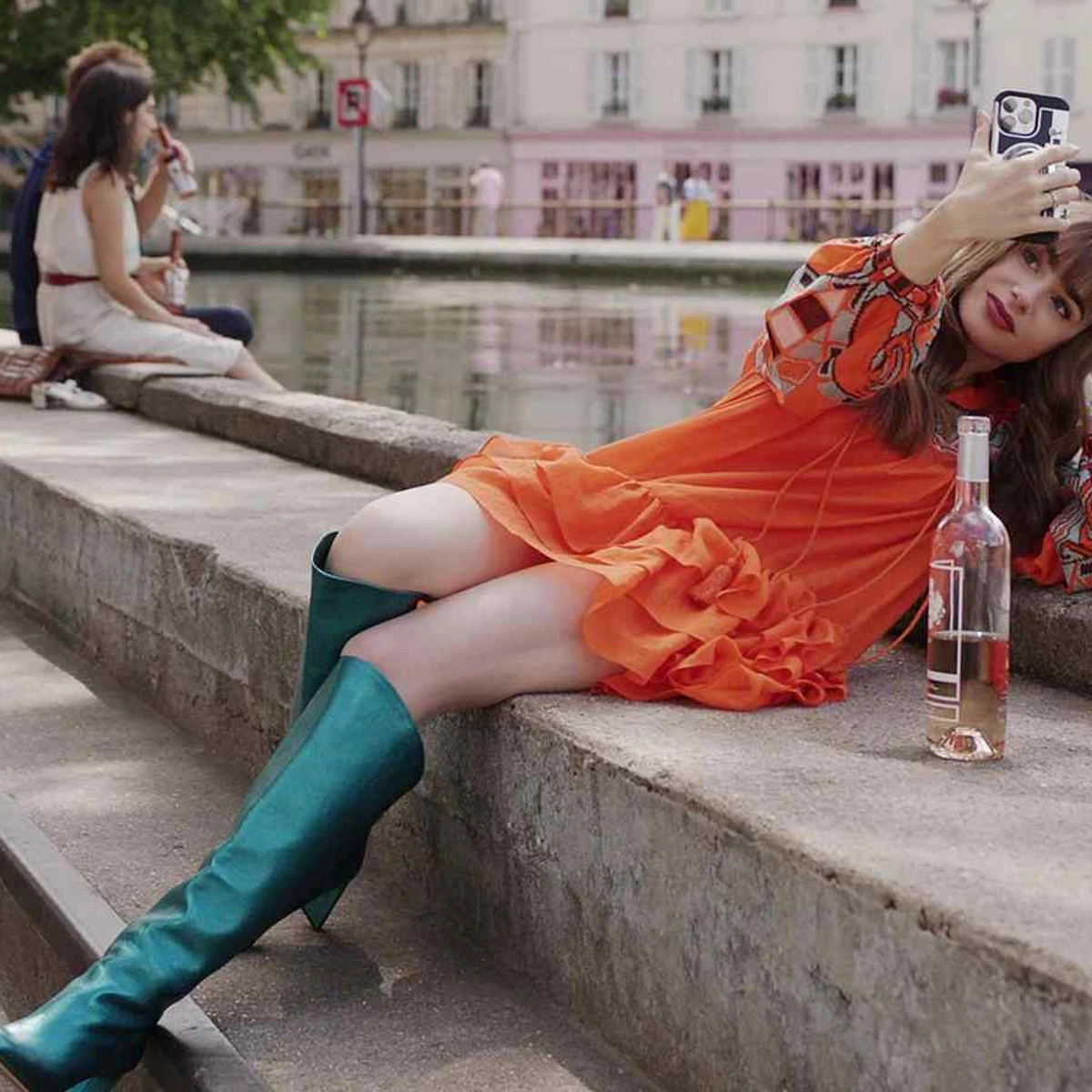 header - emily in paris - serie - televisie - netflix