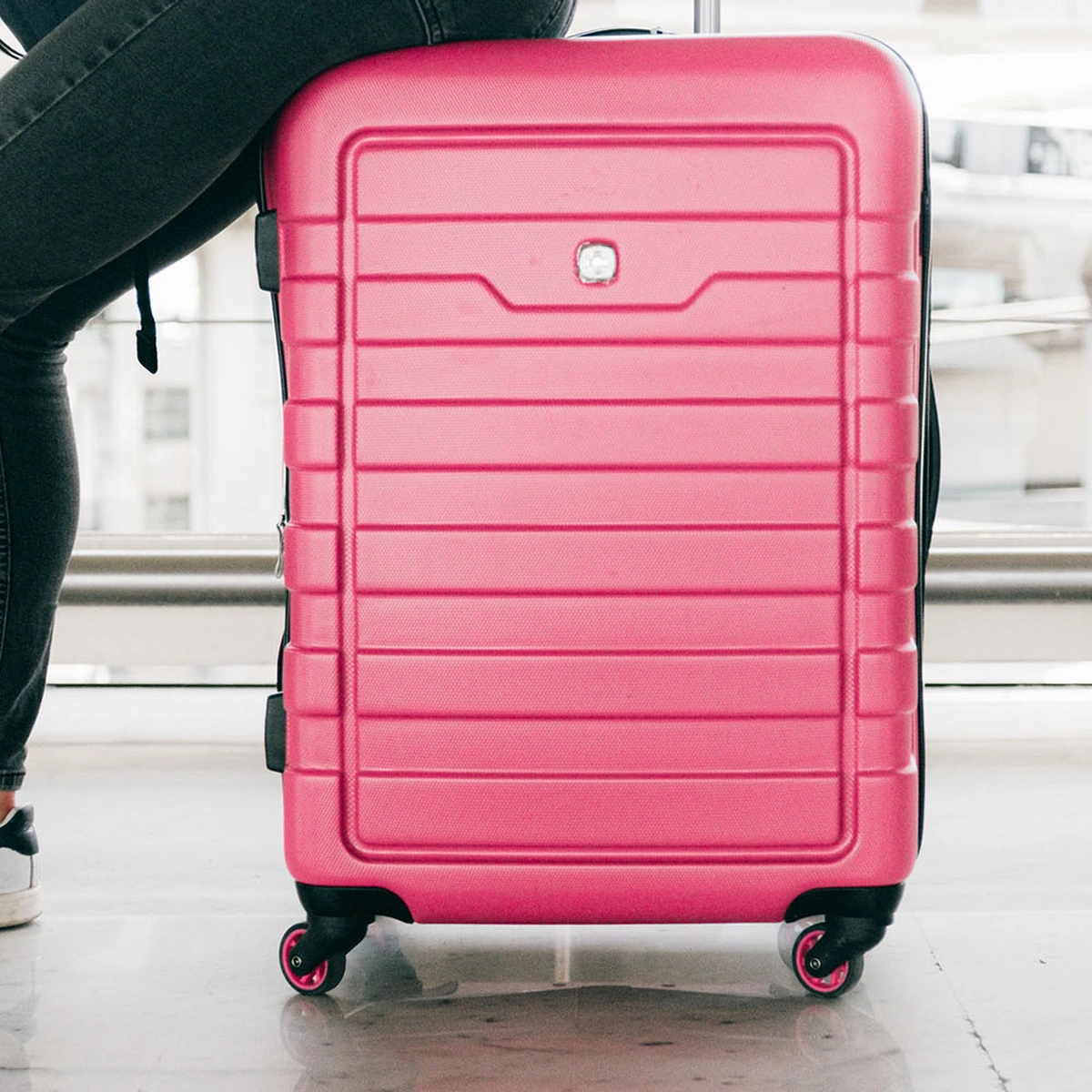 Header - Koffer - Hack - Roze - Vliegveld - Bagage