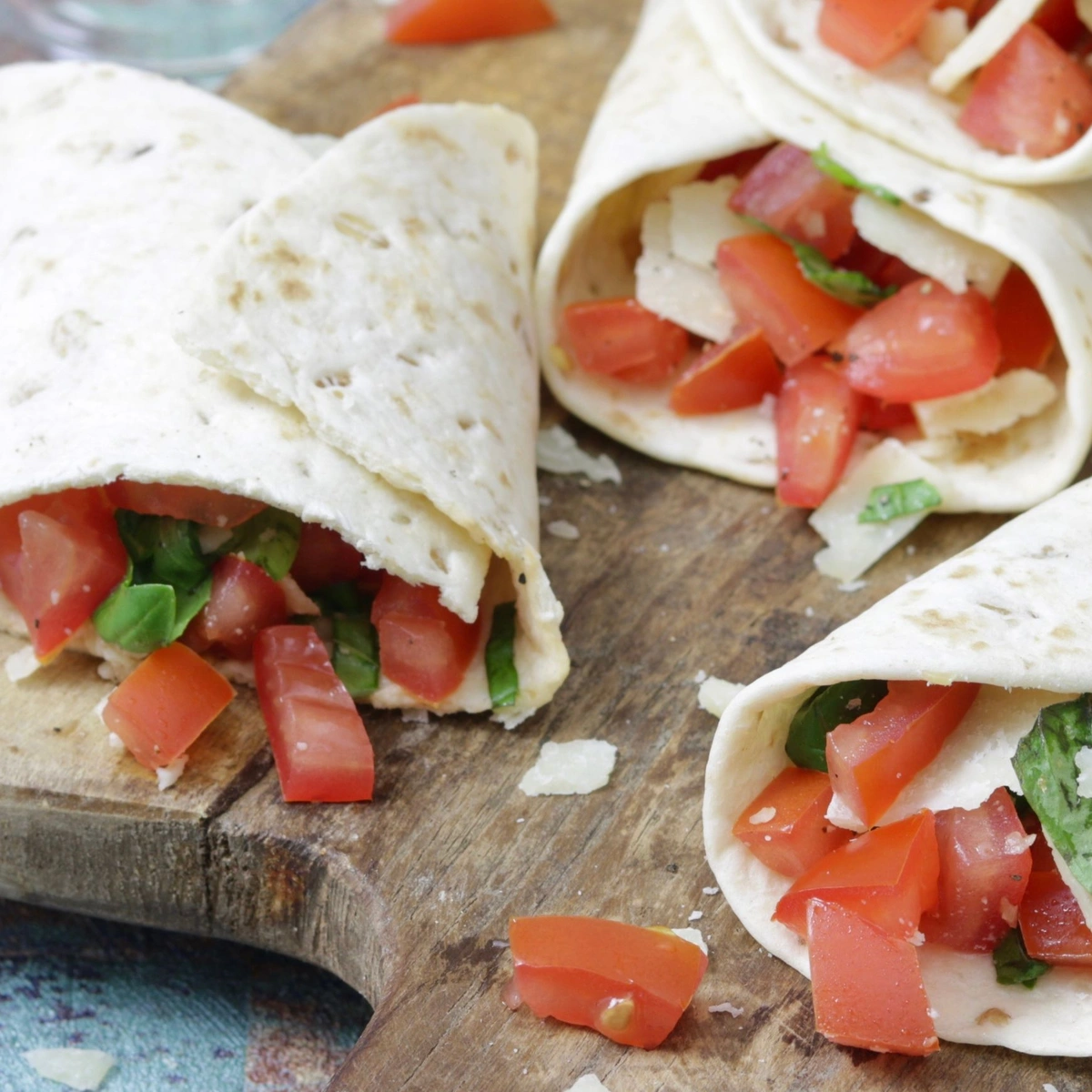 Header/hero - bruschetta wraps - chickslovefood - fokking makkelijk recept