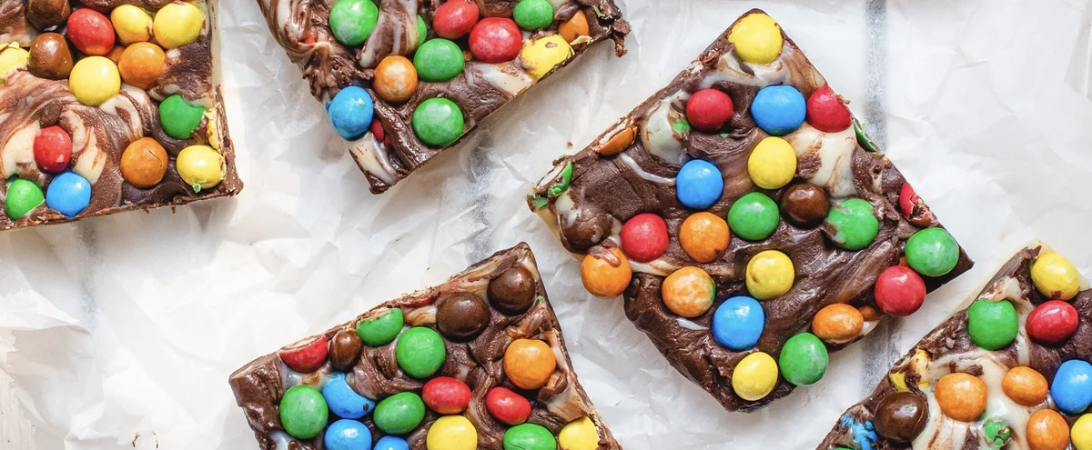 Header - fokking makkelijk recept - M&M fudge - chickslovefood