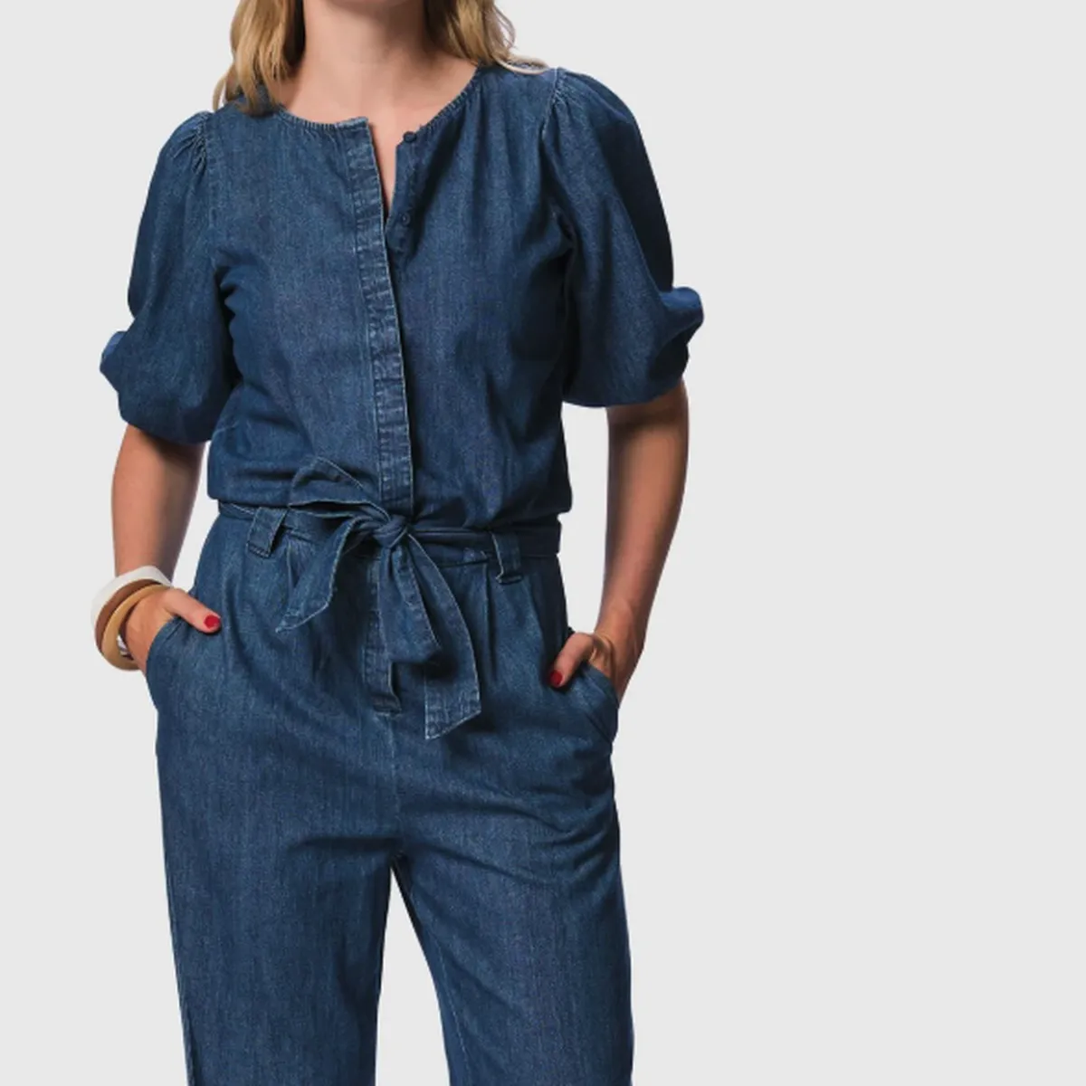 Vliegt de winkels uit: deze Hema-jumpsuit is de perfecte all denim-outfit