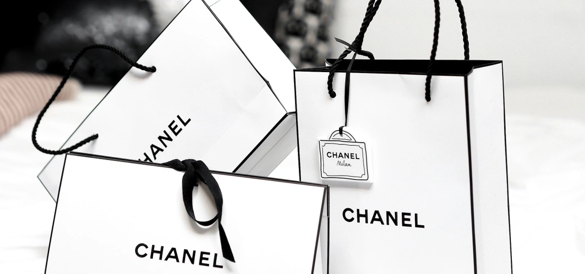 Header - Chanel - tas - tassen - shoppen - winkelen - Unsplash