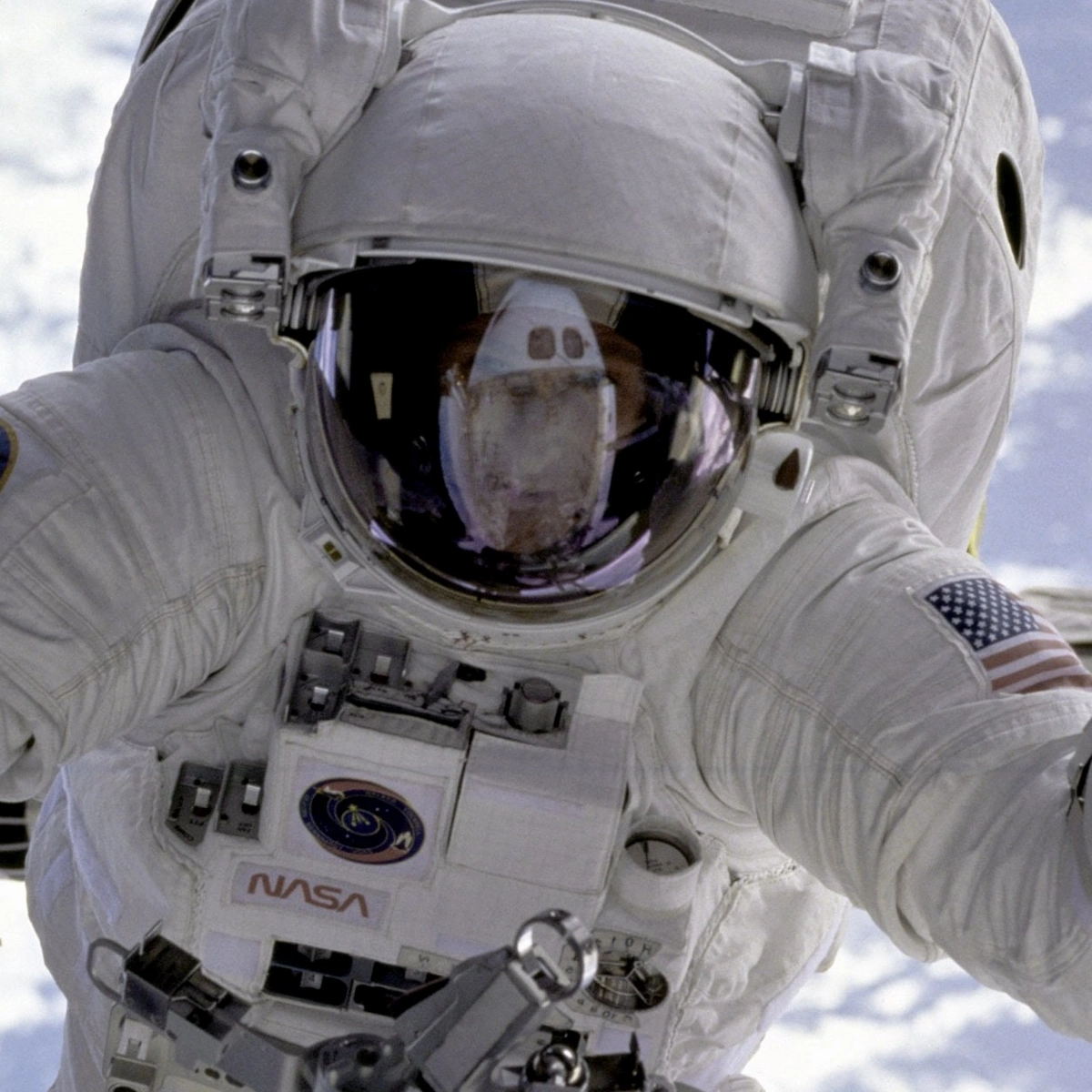 Header - astronaut - ruimte - ruimtevaarder - pak - alien - Pexels