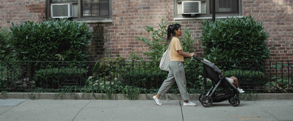 Kinderwagen kinderen moeder baby kind Pexels 