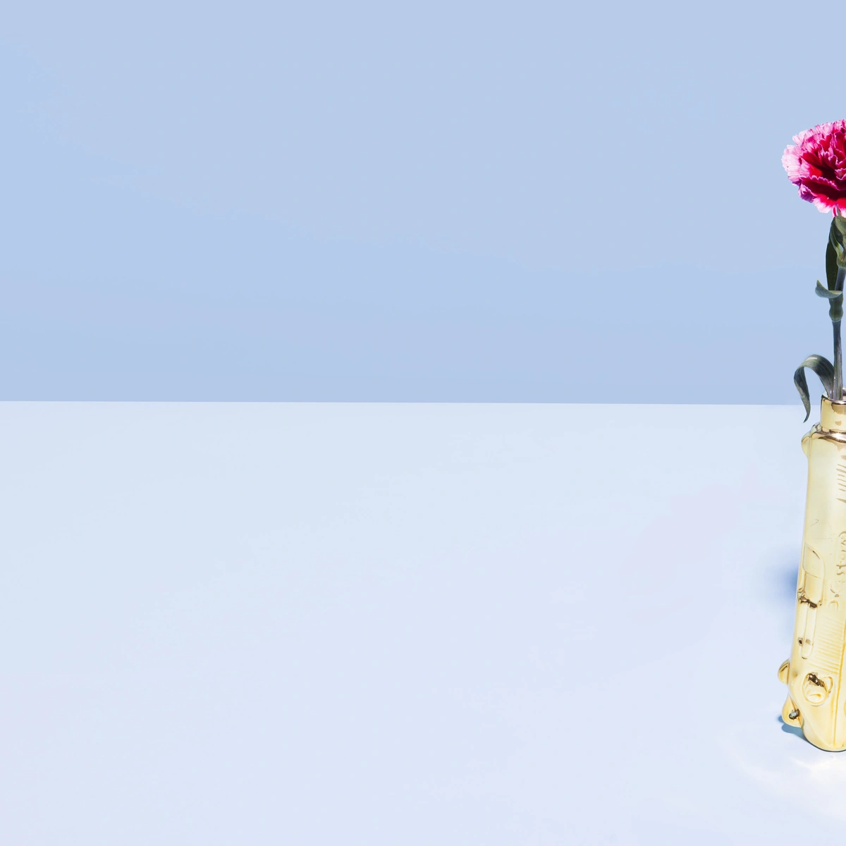 Tindertrauma - pistool - goud - bloem - header