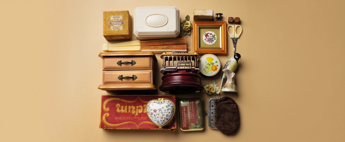 Header - vintage - huis - interieur - meubels - spullen - trinkets - Freepik