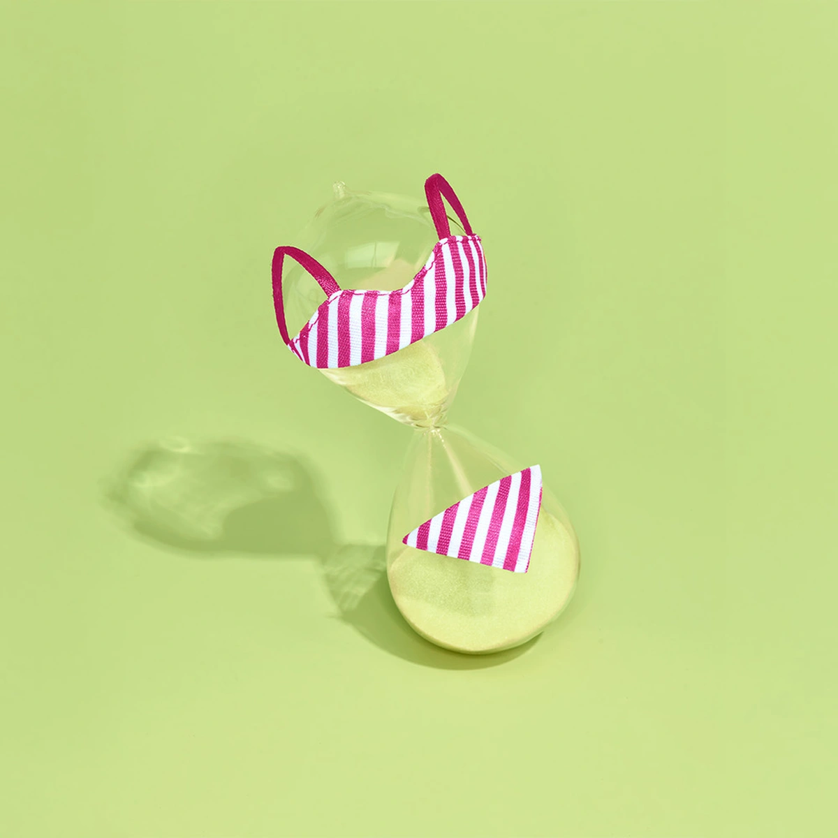 Editie 05 FS - Stills - 33x slapend fit - Groen - Zandloper - Bikini- fotografie Tom ten Seldam - Styling Cheri van Rijn - Header