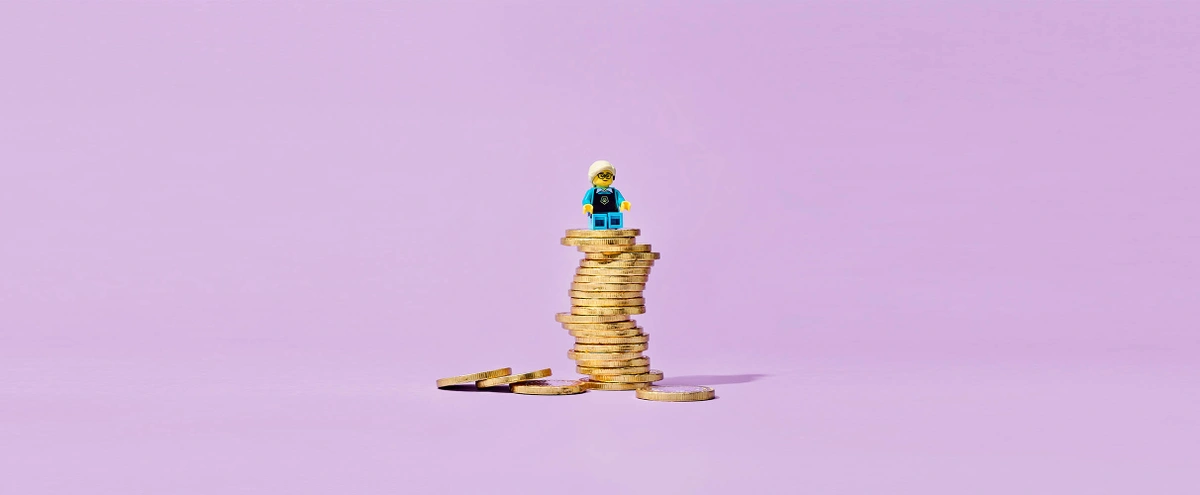 08 2024 - Geld - muntjes- toren - pop - poenpraat - sparen - B&M verhaal 2 Carriere en Geld - Fotograaf Tom ten Seldam - Header