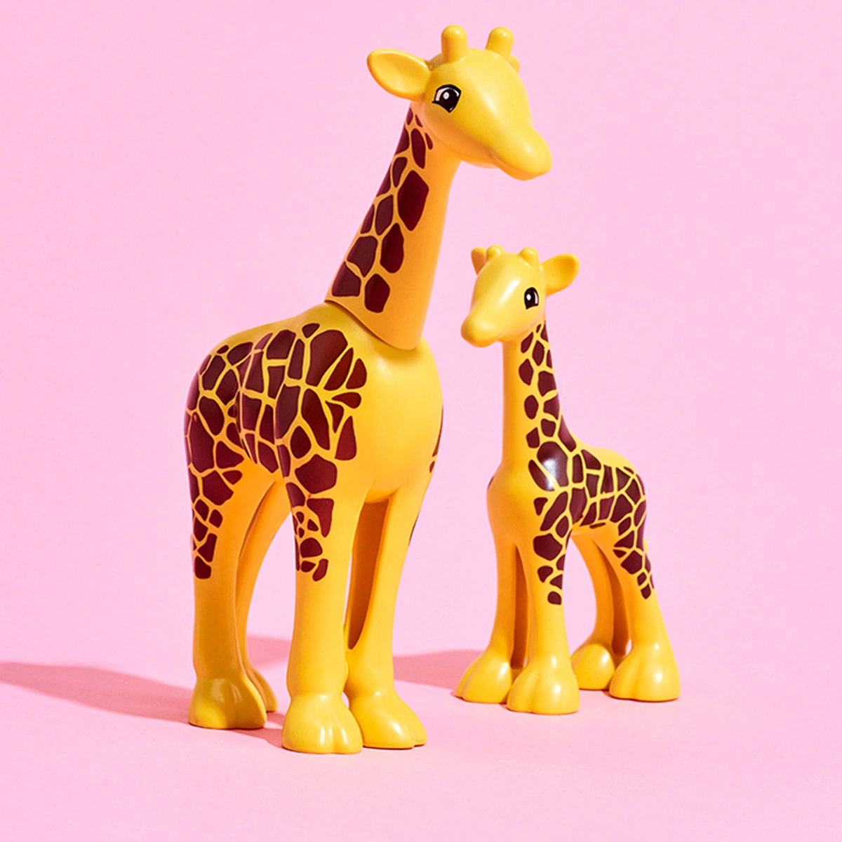 09-BS-still--Coverstory-moederinstinct-giraffen-giraf-moeder-baby-kind-verzorgen-FOTOGRAFIE-Tom-ten-Seldam-header