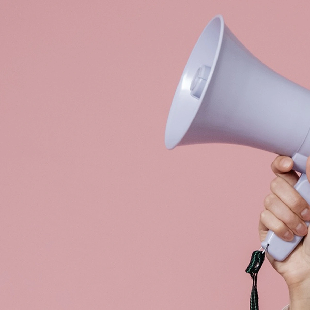 Header/hero - megafoon - geluid - hard - lawaai - hand - muziek