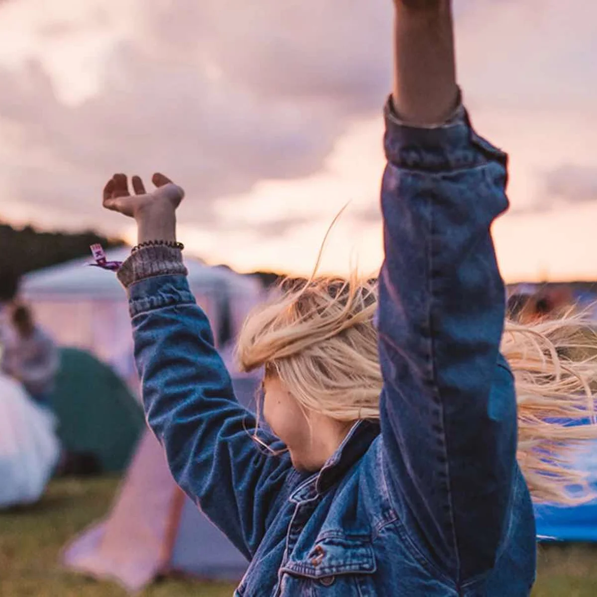 Header - festival - festivals - kamperen - feest - Pexels