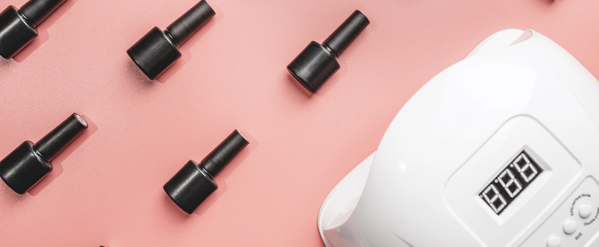 Header - Nagel lak - Uv lamp - Shutterstock