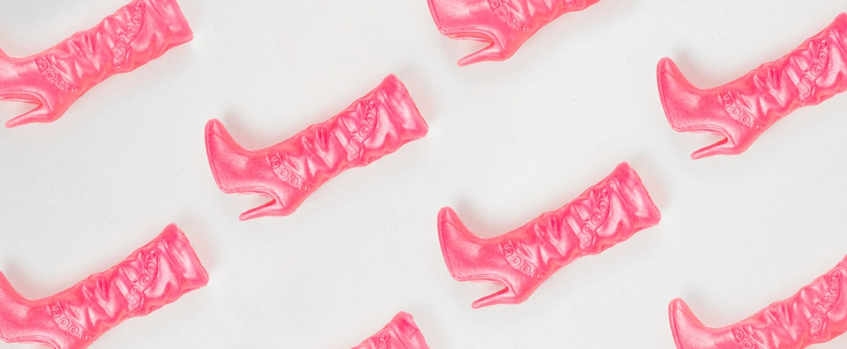header - schoenen - roze - hakken - barbie - pexels
