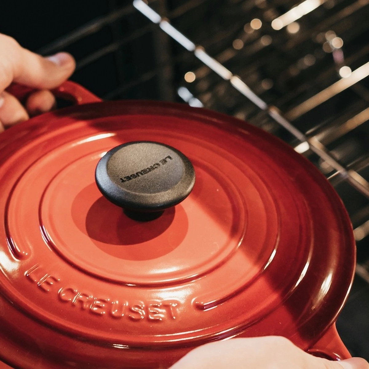 Header - oven - pan - koken - keuken - le creuset - Unsplash
