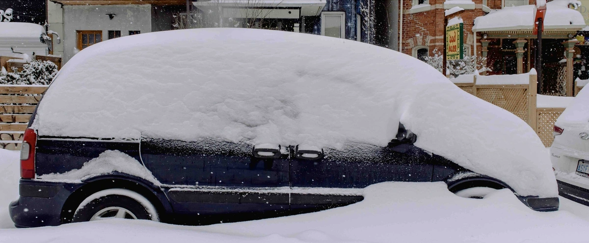 Sneeuw - auto -pexels