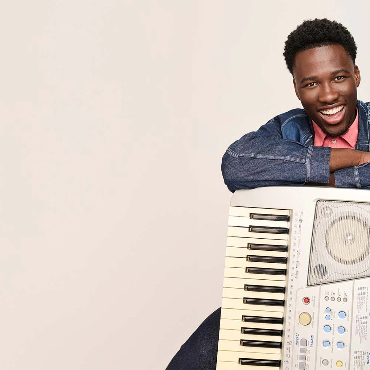 Groot interview Claude- 1.8-Fotografie Kwadwo Amfo Styling Saskia van der linden- hero