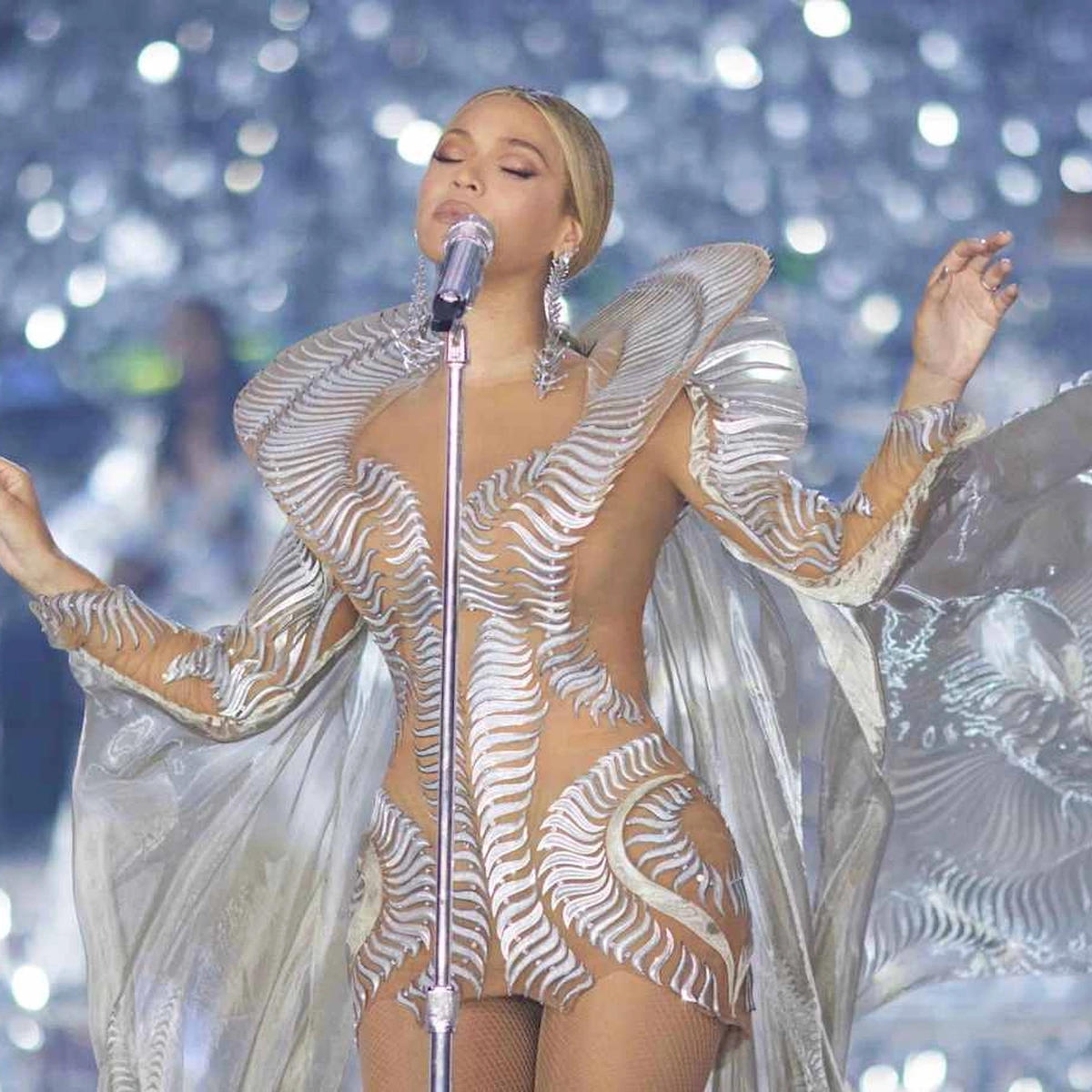 Beyoncé - Beyonce - concert - Nederland - jurk - Iris van Herpen - fotografie Andrew White