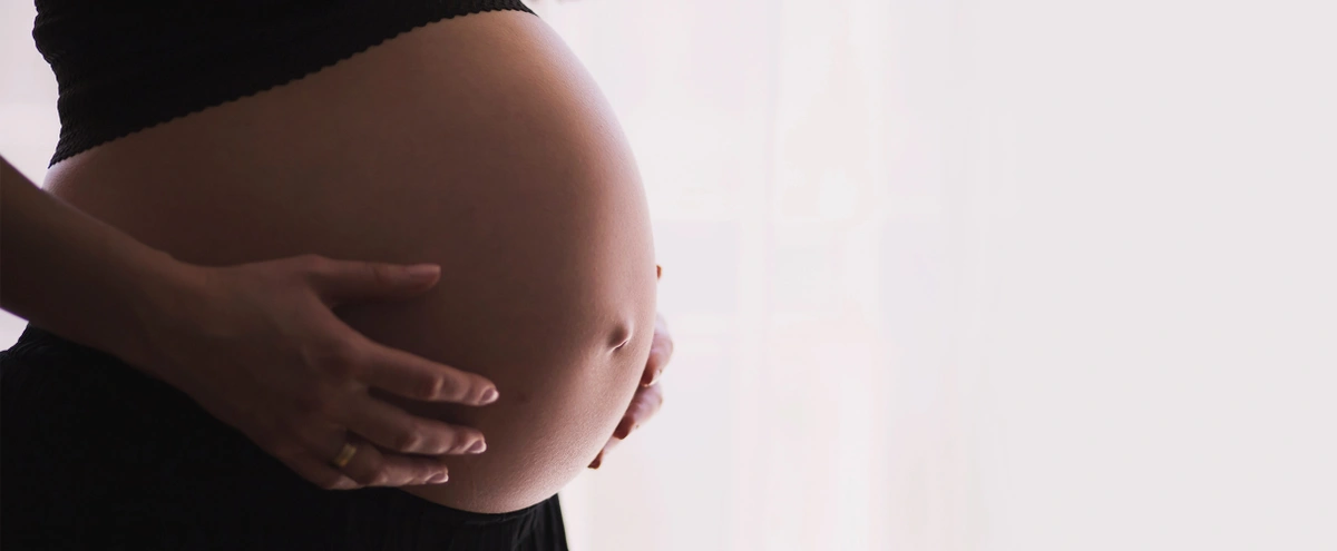 Hero - zwanger - buik 