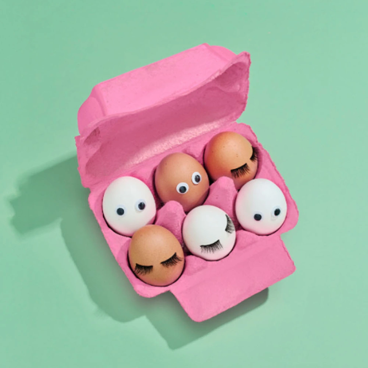 Editie 07 - Stills - B&M verhaal 1 Psyche - Groen - Eieren - Wimpers - Oogjes - Tom ten Seldam - Styling Cheri van Rijn - Header