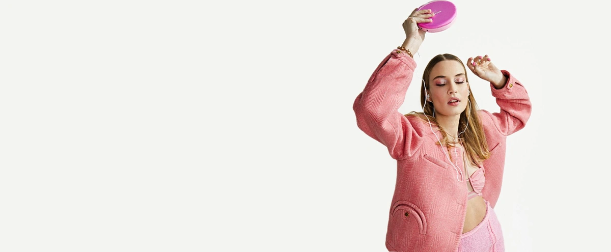 hero - fashion - roze - oortjes - dansen - Ruud Janssen