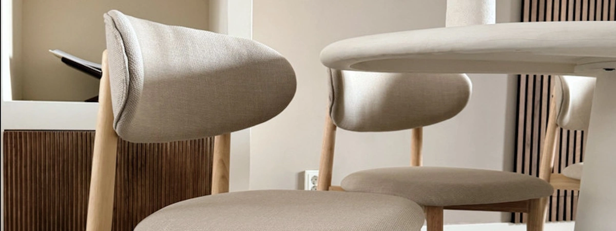 Header - eetkamerstoelen - Xenos - vliegt de winkels uit