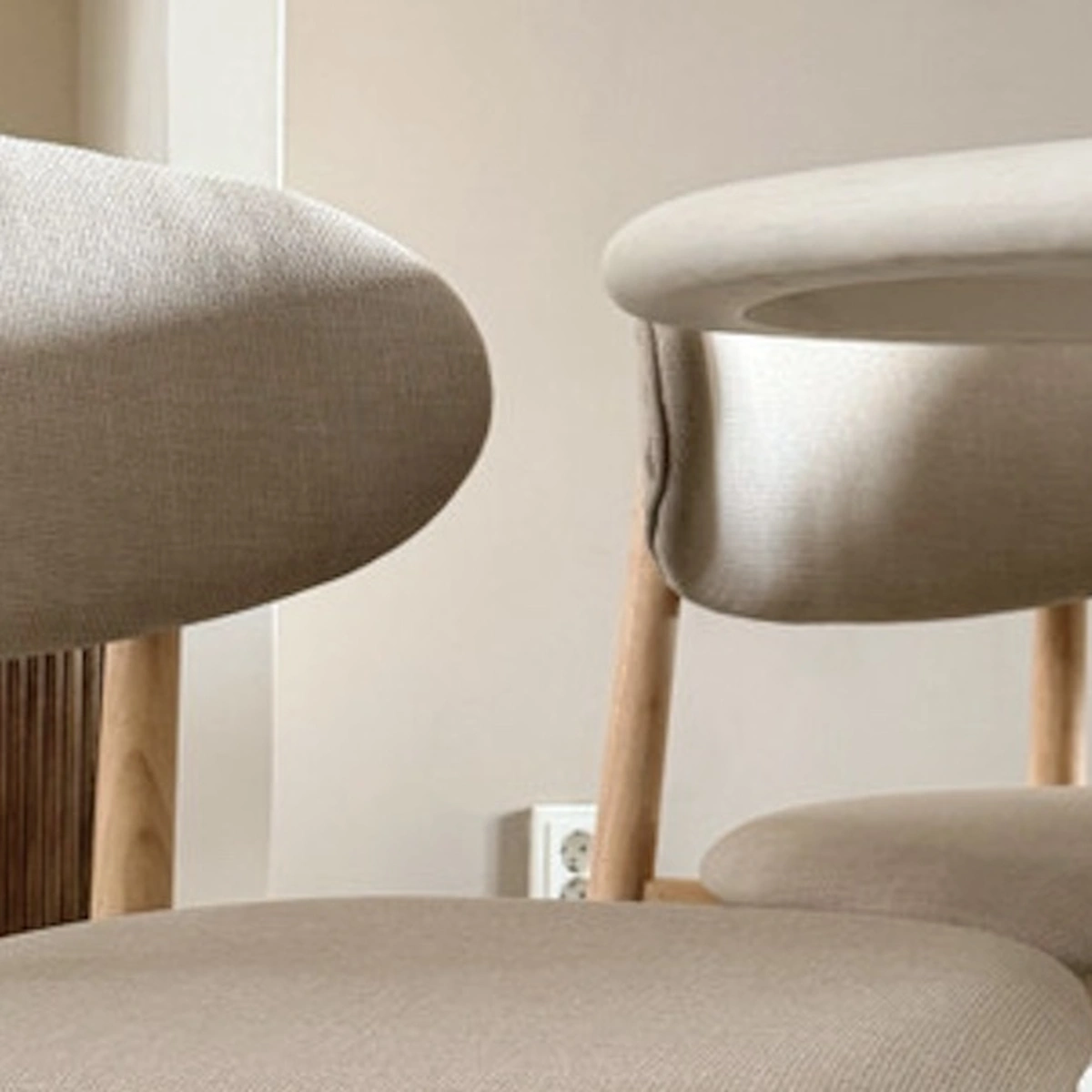 Header - eetkamerstoelen - Xenos - vliegt de winkels uit