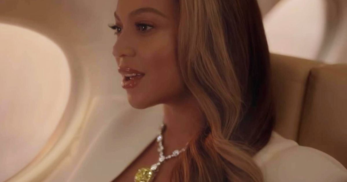Beyoncé draagt déze betaalbare nepwimpers van 11(!) euro tijdens haar ...