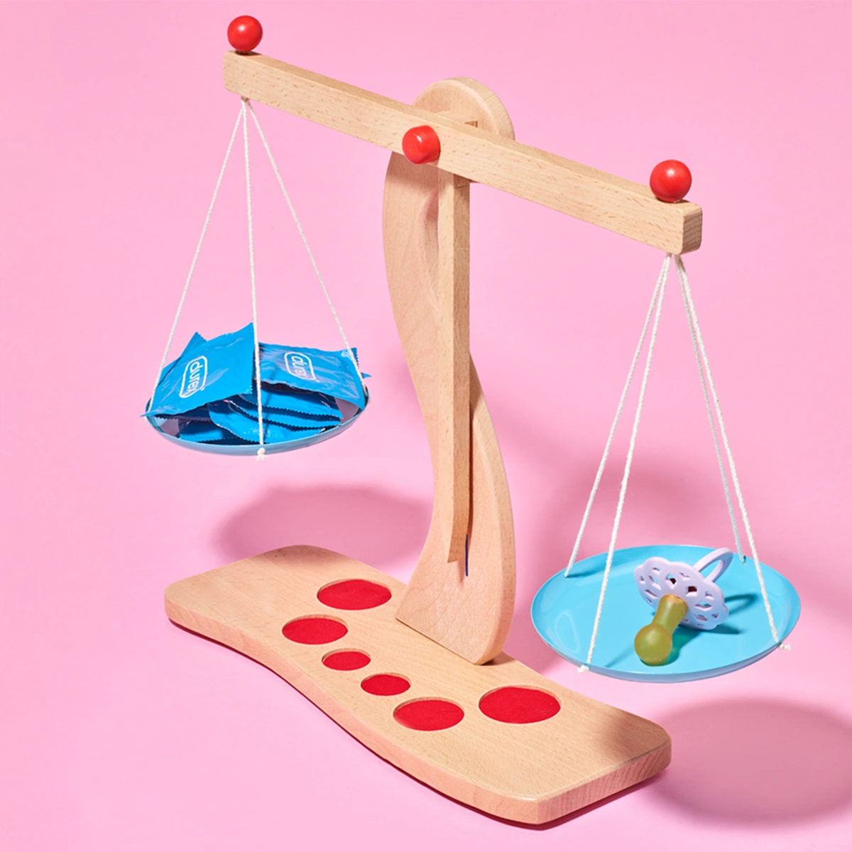 2023 - 05 - Header -  Stills - Weegschaal - B&M MAMA - Fotografie Tom ten Seldam - Styling Valérie Ntantu