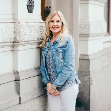 Læseprøve på HVENS HEMMELIGHEDER af Caroline Säfstrand