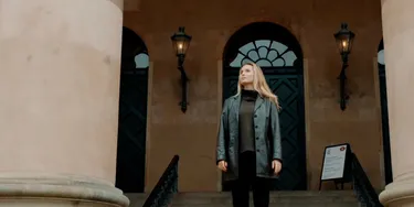 Video coverbillede af Forfatterinterview: Cecilie Buhl fortæller om krimigenren