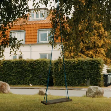 Video coverbillede af Stine Pilgaard læser højt fra 'Ti vilde heste'