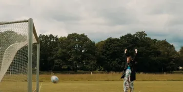 Video coverbillede af Bogtrailer: 'Ti vilde heste' af Stine Pilgaard