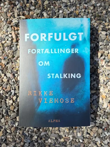 Forfulgt af Rikke Viemose