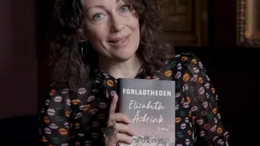 Elisabeth Åsbrink læser højt fra 'Forladtheden'