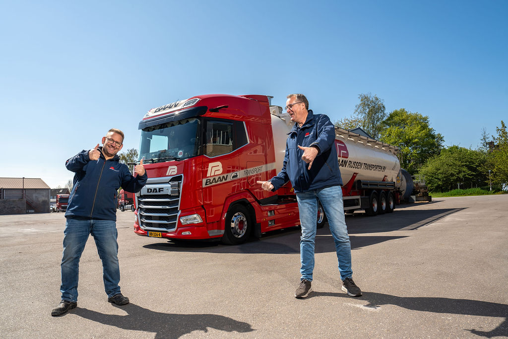 International drivers wanted at Baan Rijssen Transporten — red BAAN tank truck at the silo facility