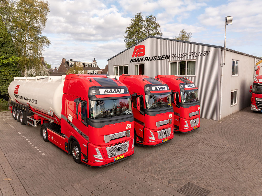 BAAN Silofahrzeug für ADR-Abfallstoffe und Flugaschentransport am Hauptsitz in Rijssen