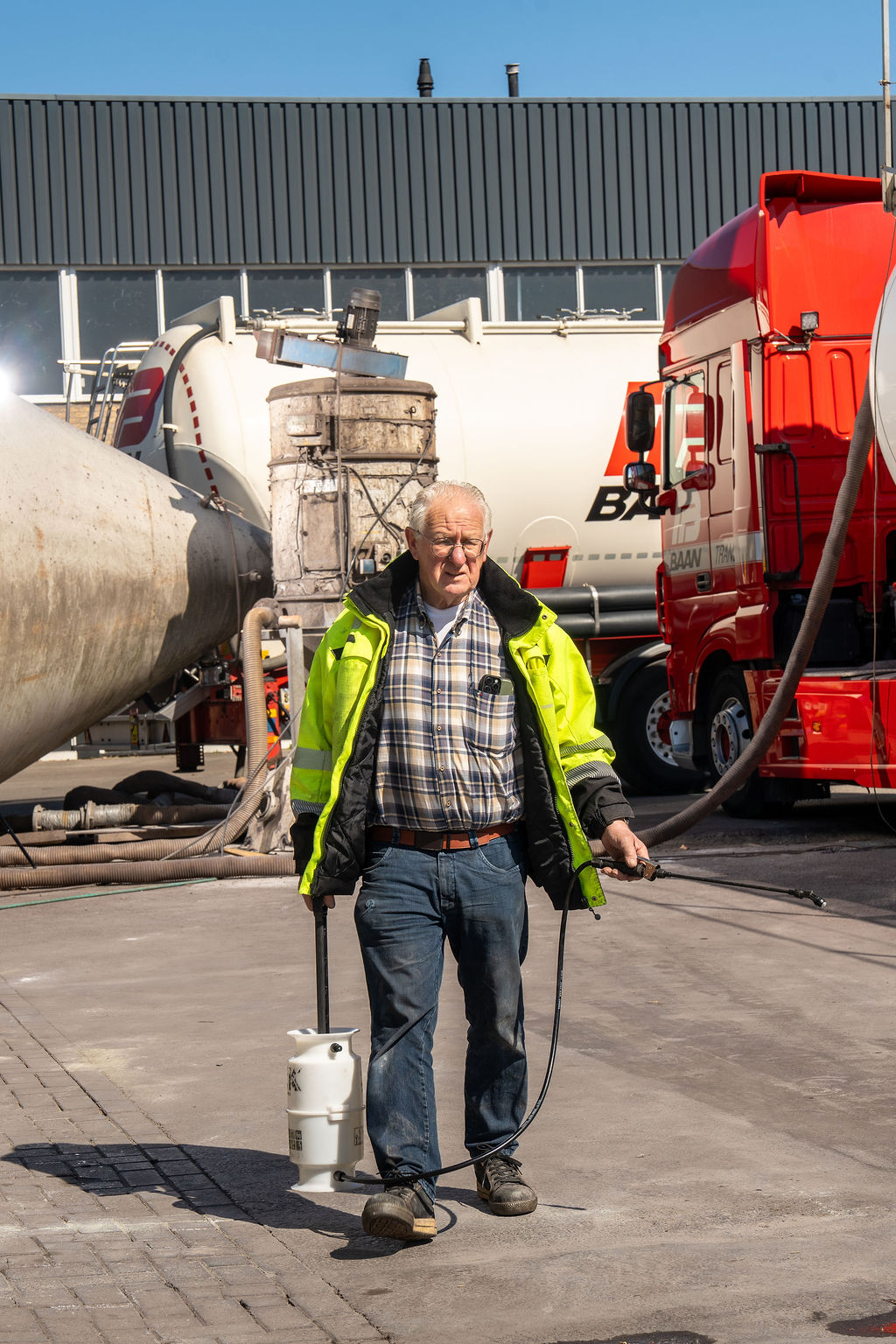 BAAN truck maintenance workshop where mechanics service the bulk transport fleet