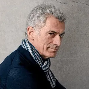 Arik Levy