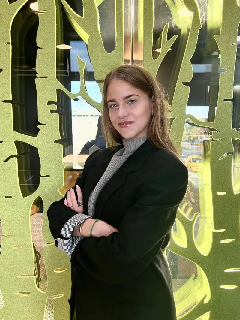 Bodine Hermes is interieurontwerpster bij Meinema Projectinrichting