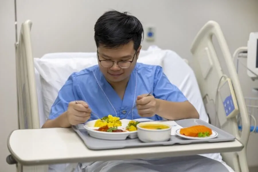 Bringing the dining experience to bedside