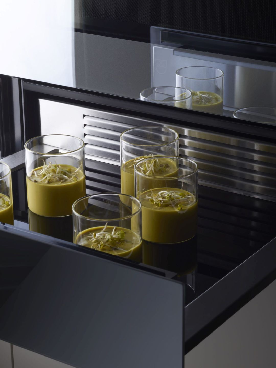 V-ZUG WarmingDrawer V4000 28 Platinum Mirror Glass
