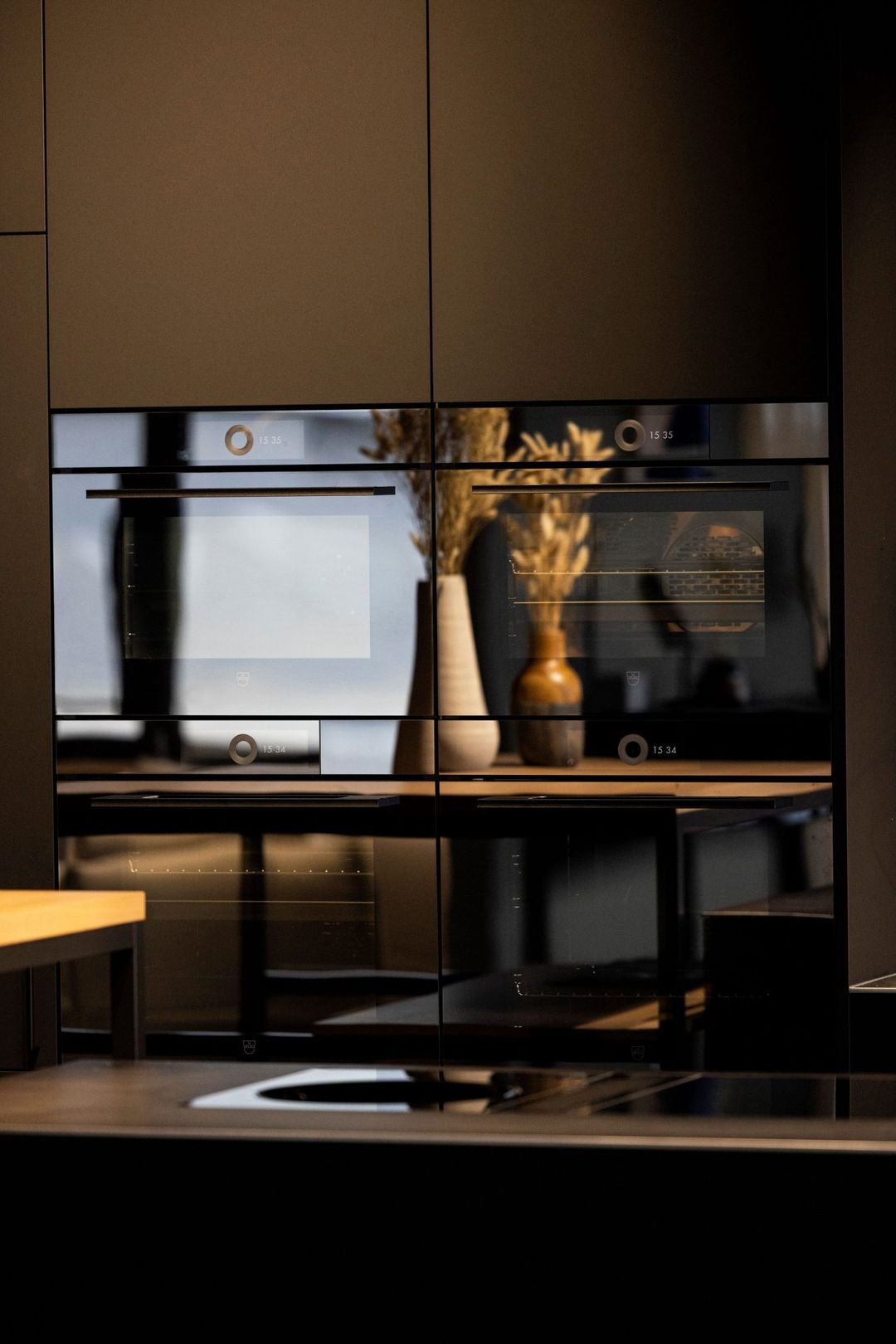 V-ZUG Combair V2000 Black Glass