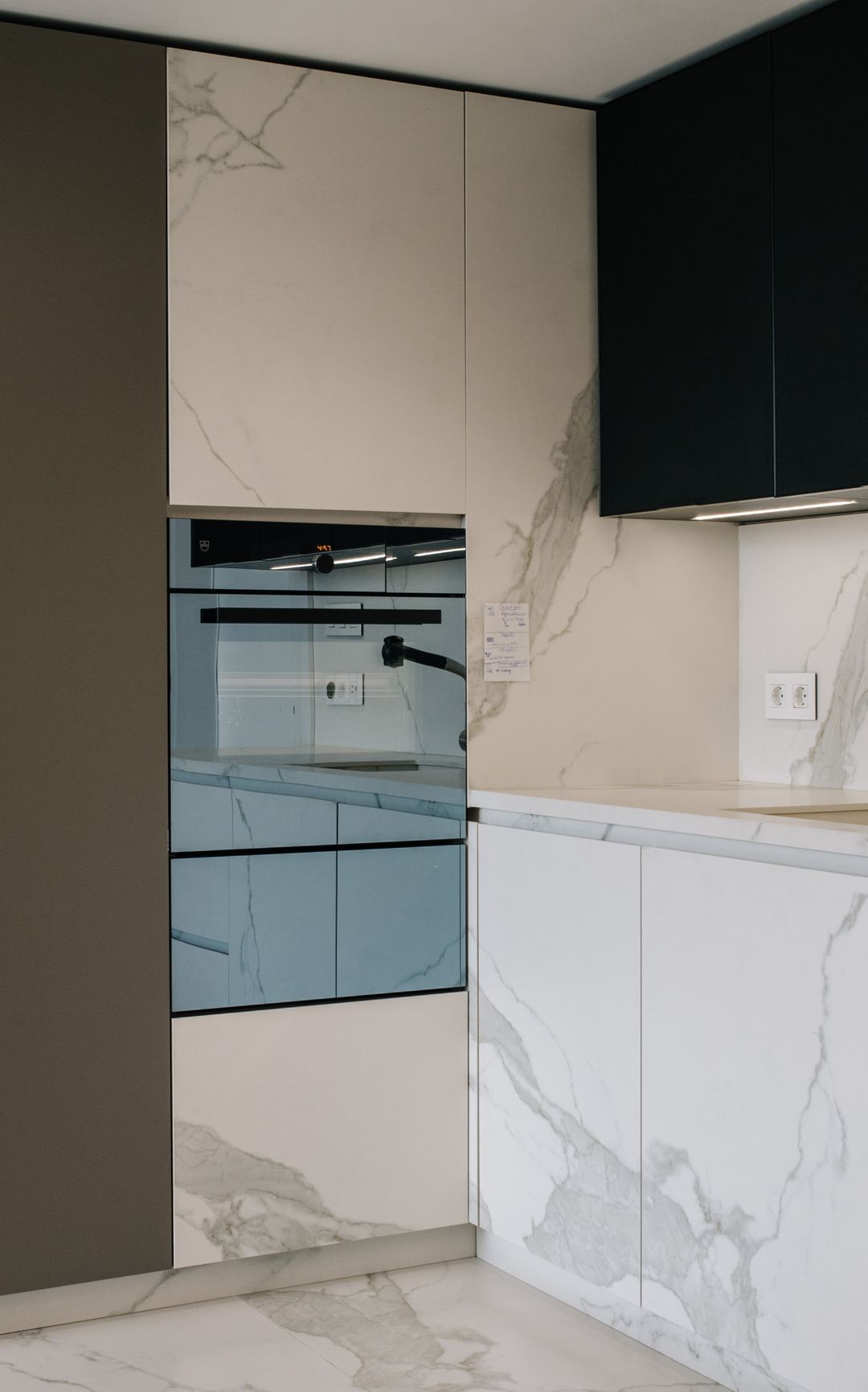 V-ZUG CombairSteamer and warming drawer in black glass, Ashrafieh