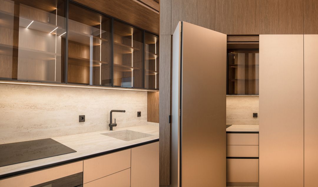 Brown oak kitchen in Saifi, view 4