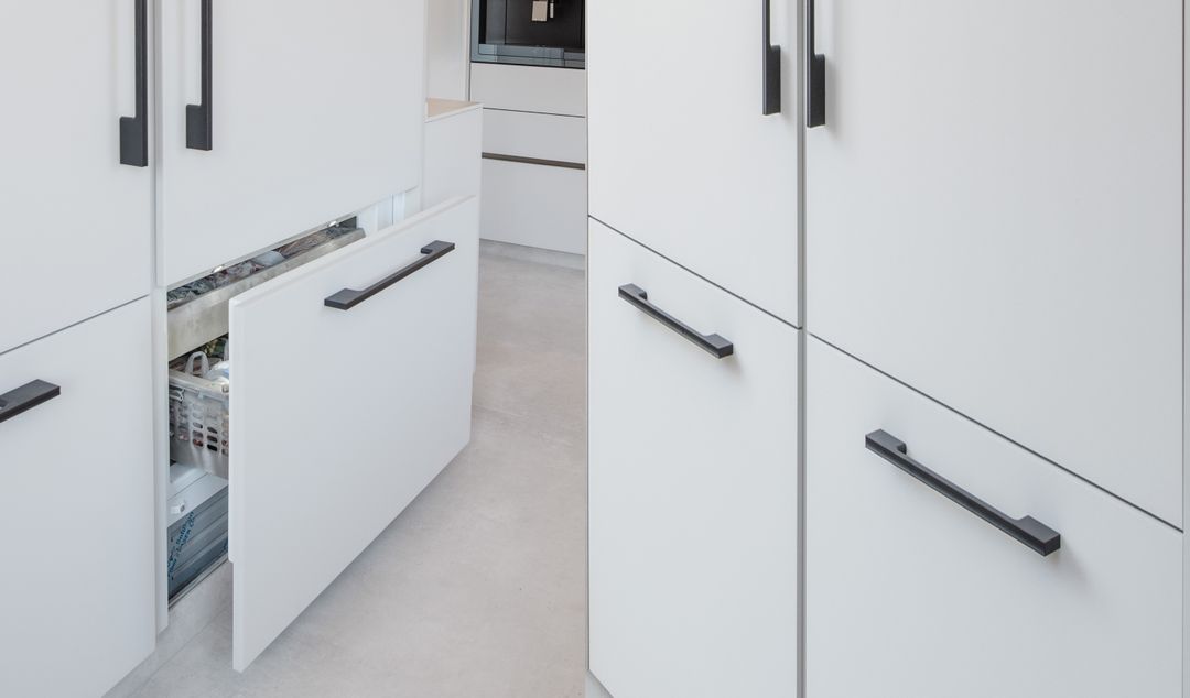 Pebble Triba veneer kitchen in Beit Meri, view 15