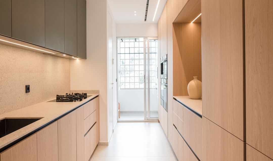 Ivory Oak and olive green kitchen in Jounieh, view 6