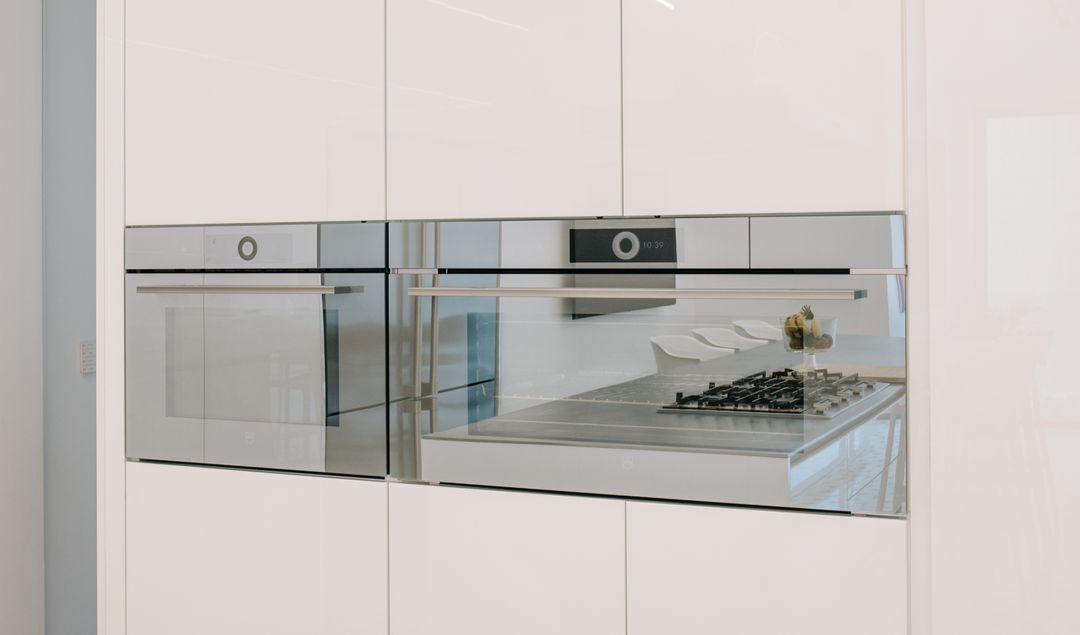 High-gloss white kitchen in Kraytem, view 9