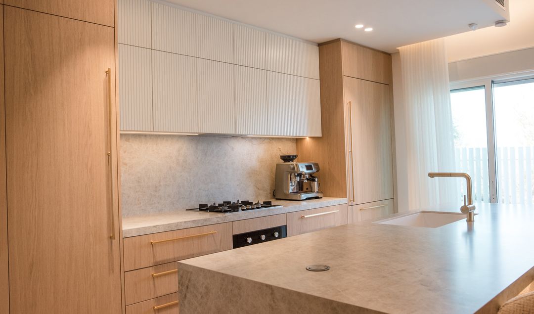 Ivory Oak kitchen in Batroun, view 9