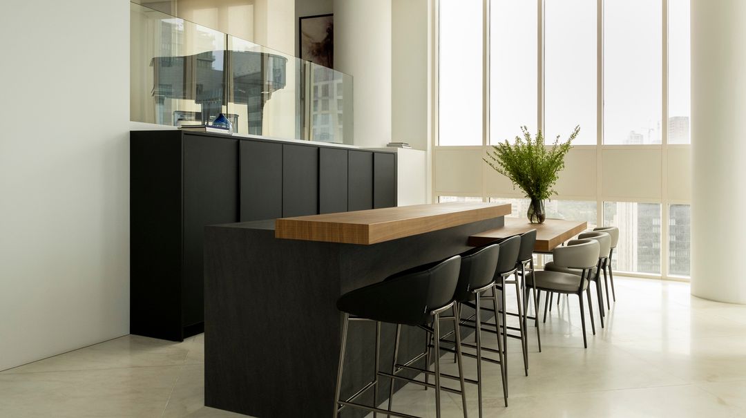 White Fenix and walnut kitchen in Zeitouna, view 3